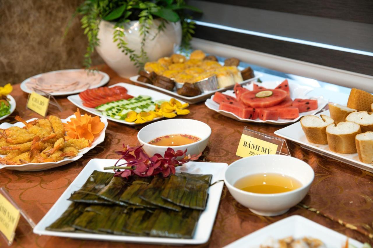 Tan Phuong Nam & 3* Da Nang