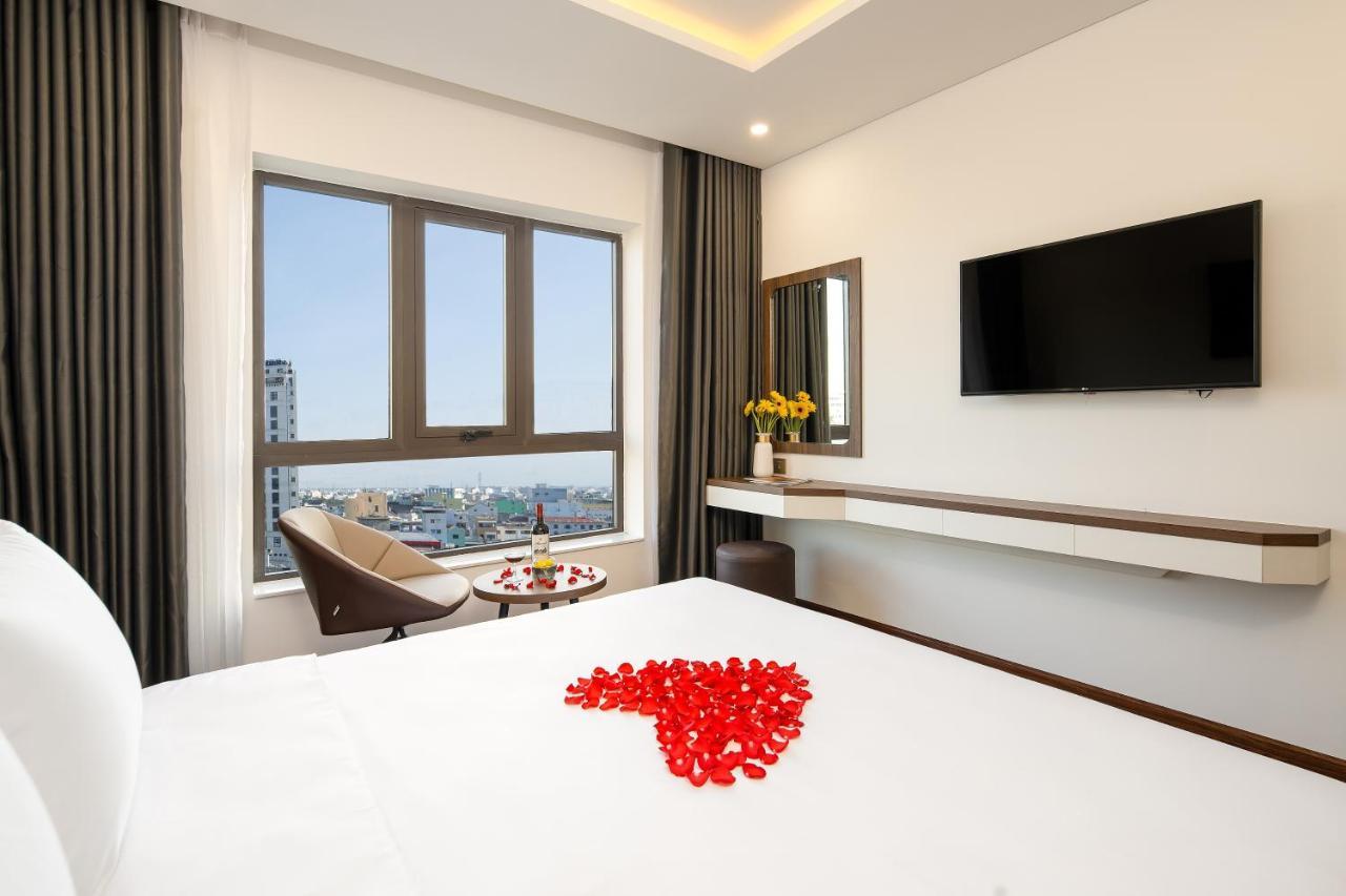 Tan Phuong Nam & Hotel